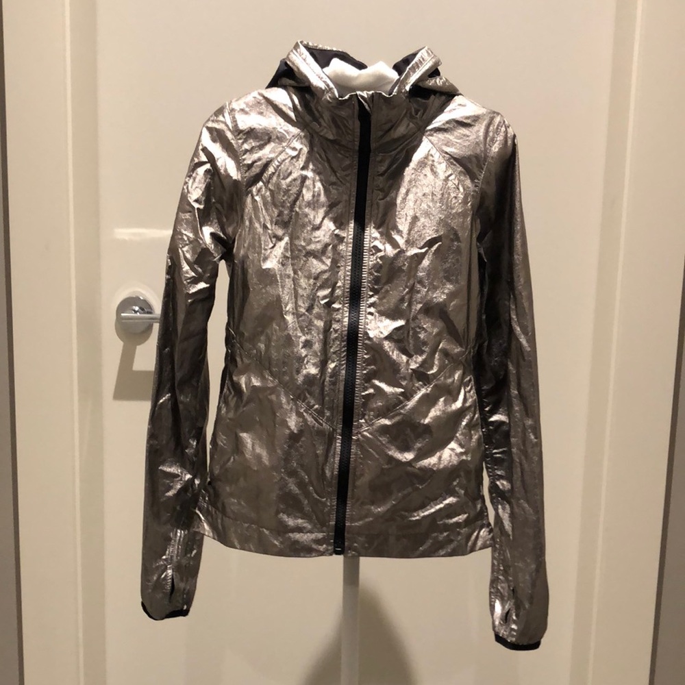 Ivivva girl’s iridescent windbreaker